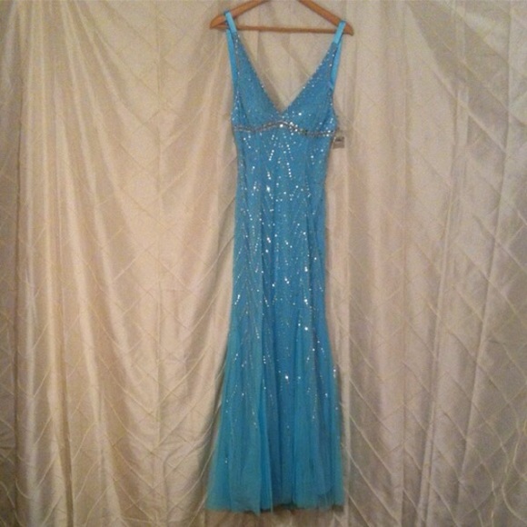 BEADED DRESS - Picture 2 of 4