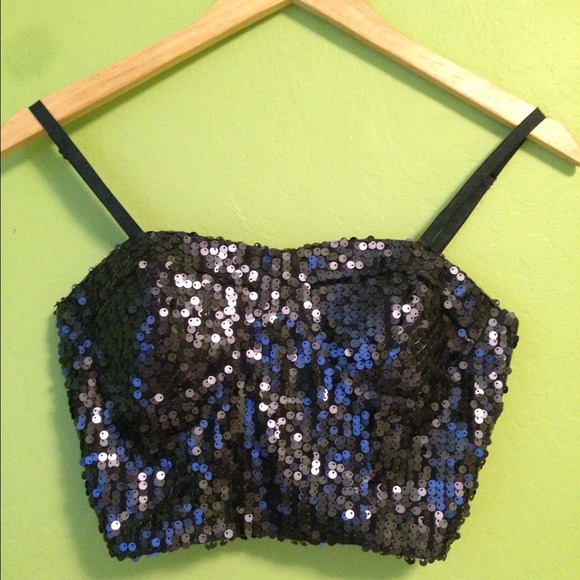 Blue sequins crop top