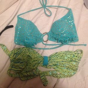 2 Victorias Secret Bikini Top Bandeau