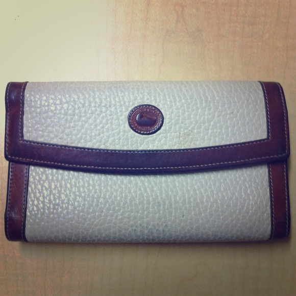 AUTHENTIC DOONEY & BOURKE WALLET - Picture 1 of 4