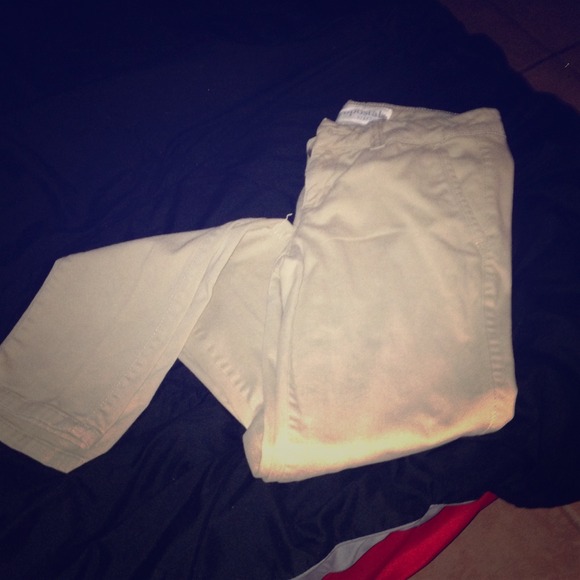 Skinny khaki pants