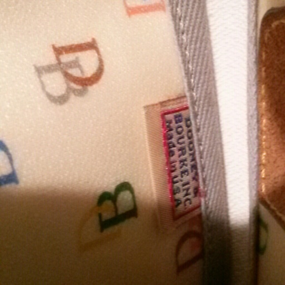 Dooney& Bourke Purse - Picture 3 of 3