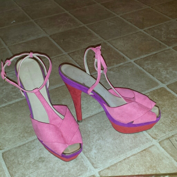 NEVER WORN Zara Collection Spring Summer Peep Toe