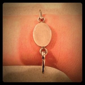 STERLING SILVER BRACELET WITH FRONT CLOSING HOOK