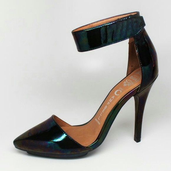 *SALE** Jeffrey Campbell Solitaire Oil ankle strap