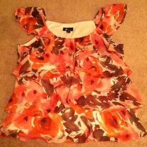 Pretty ruffled floral tank top xl
