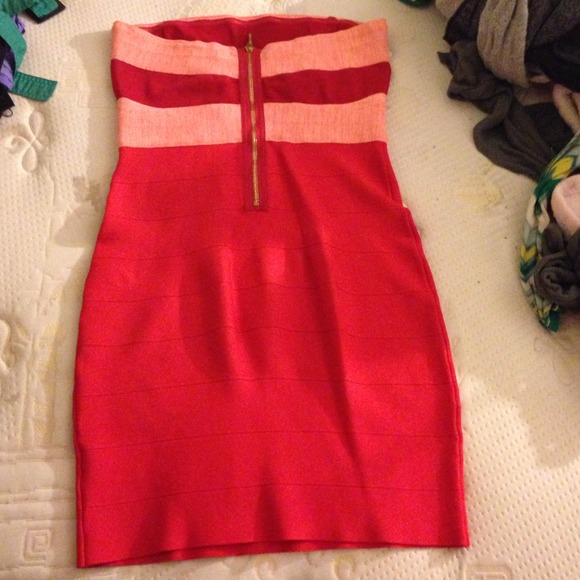 GUESS RED BANDAGE DRESS - Picture 3 of 3