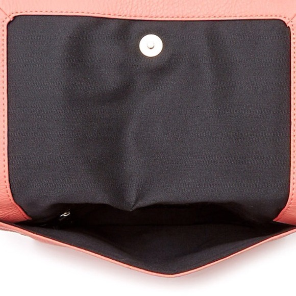 🎉HOST PICK🎉 💯Authentic BCBG generation clutch - Picture 2 of 3