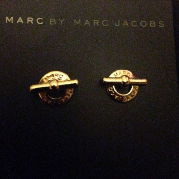Gold stud Marc by Marc Jacobs earrings and ring