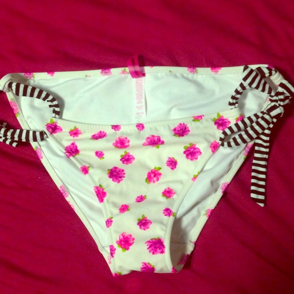 Victoria's Secret bathing suit bottoms