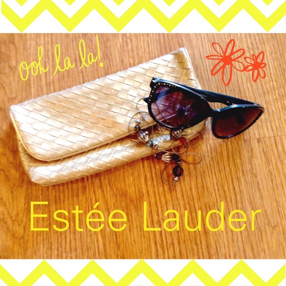 💁Estée Lauder weave clutch/accessory bag!
