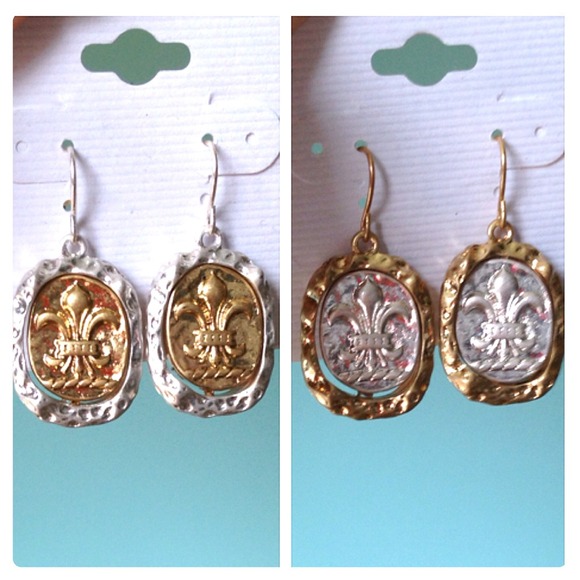 Delete Artisan Fleur de Lis Earrings gold silver