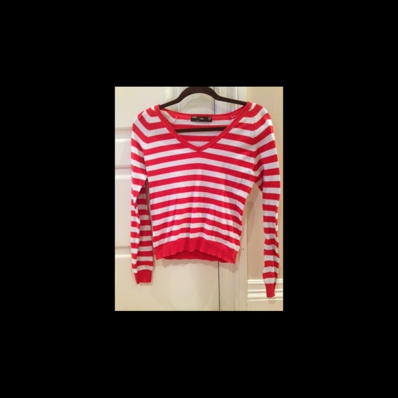 Cute "Waldo" sweater
