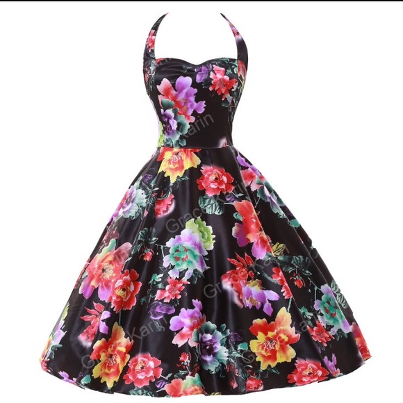Dresses & Skirts - 🆕BNWOT🌸50's style floral halter dress🌸