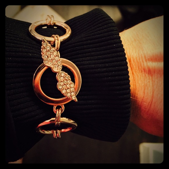 Bundled /Victory Secret Angel Bracelet 💖