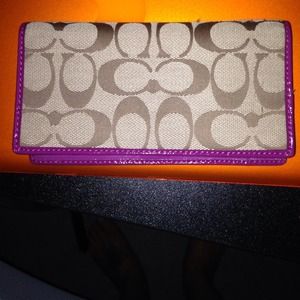 Coach Checkbook