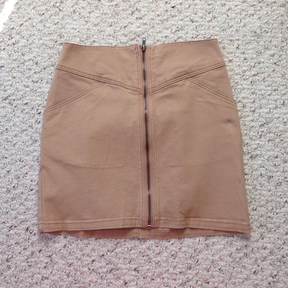 Front zip tan mini skirt