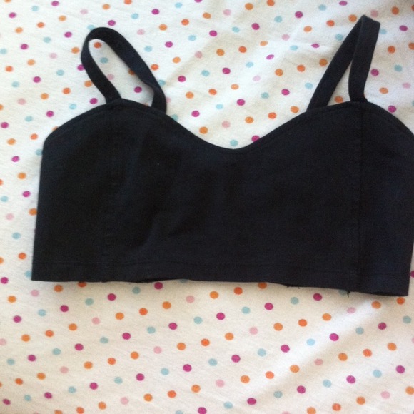 Brandy Melville Chiyo top