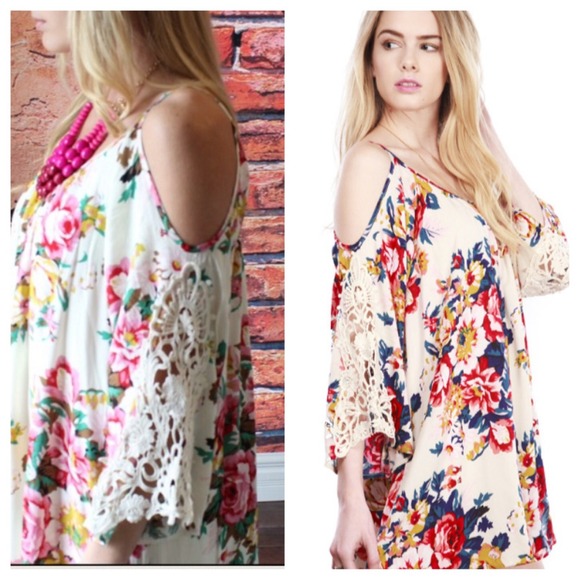 🚫bundled🚫Floral crochet arm off the shoulder dre - Picture 4 of 4