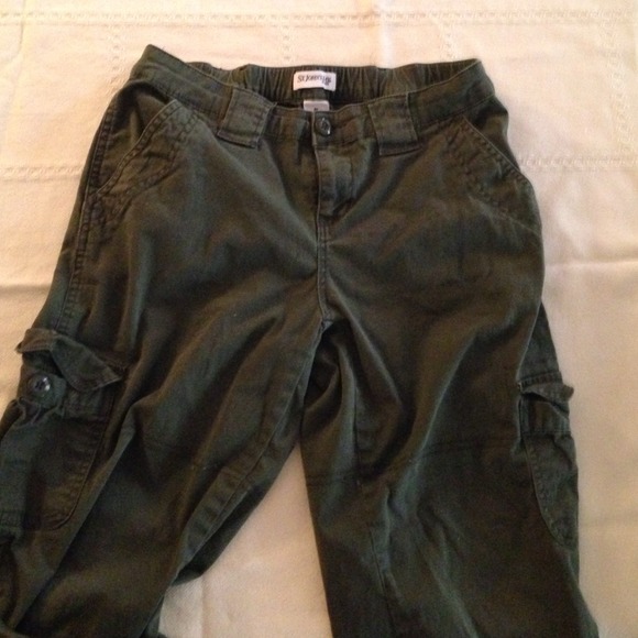 Army green crop pants