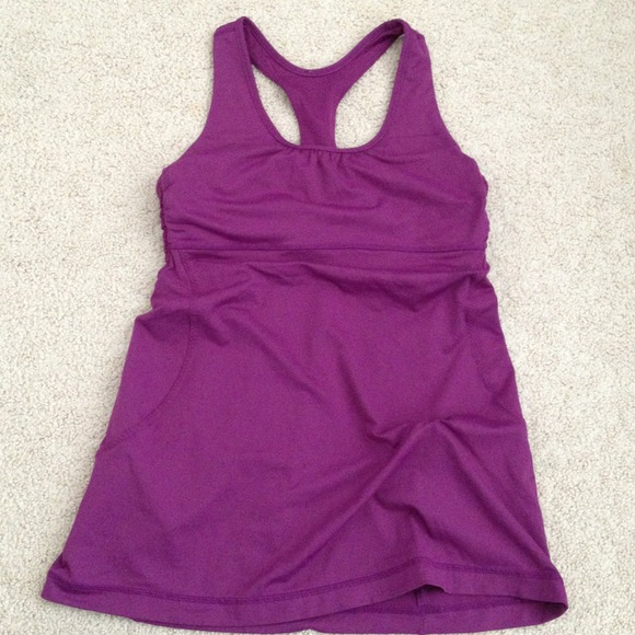 SOLD!!!Very cute lulu tank with built in support