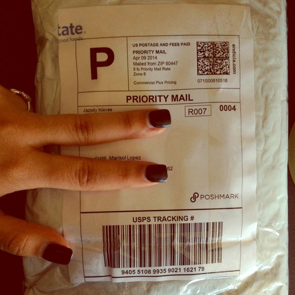packed and ready to ship. ✨🎀