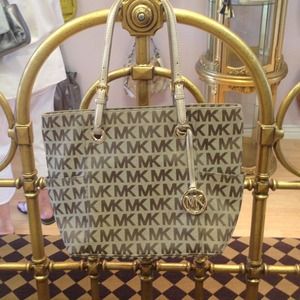 SOLD Michael Kors Tote NWOT