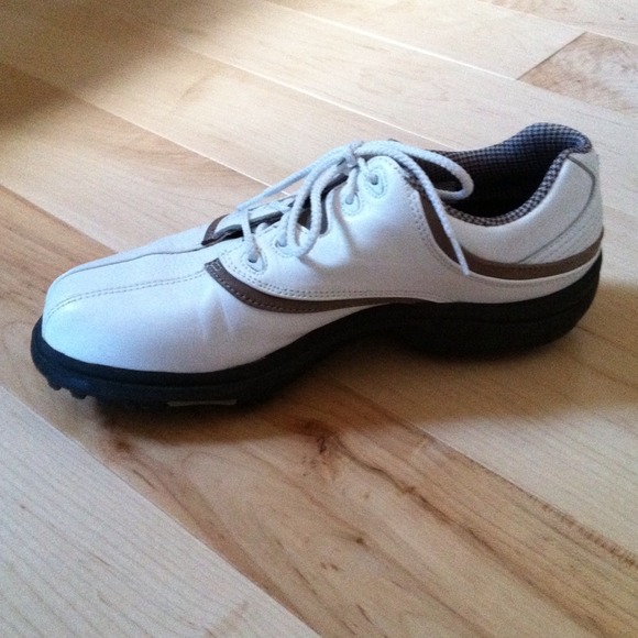 White with brown trim golf shoes - Picture 2 of 4
