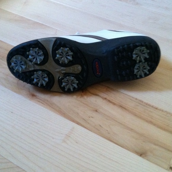 White with brown trim golf shoes - Picture 3 of 4