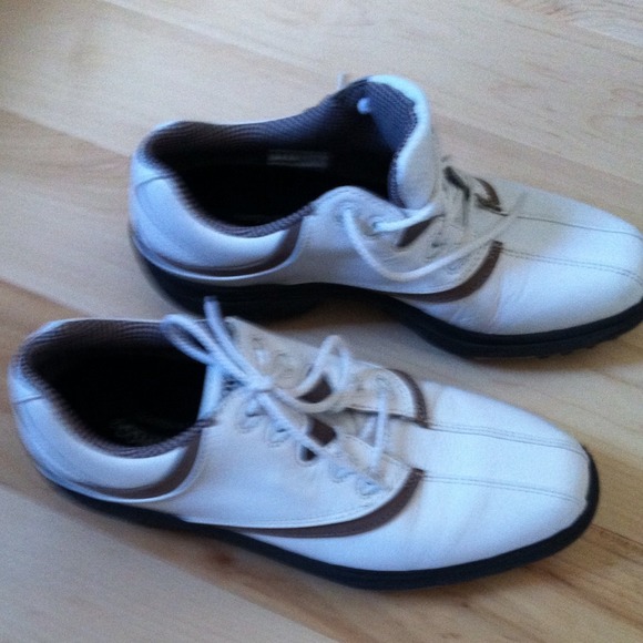 White with brown trim golf shoes - Picture 4 of 4
