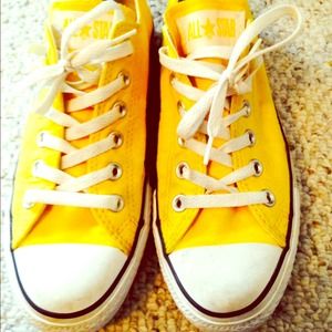 Yellow Converse All Star's