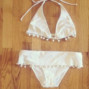 🎀Traded🎀 White VS Bikini