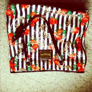 Betseyville tote