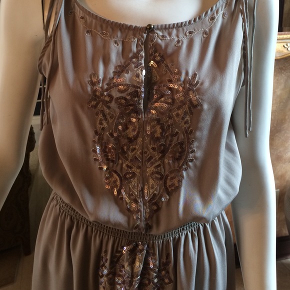 Robbie n Nikki dress nwot🎉host pic - Picture 2 of 3