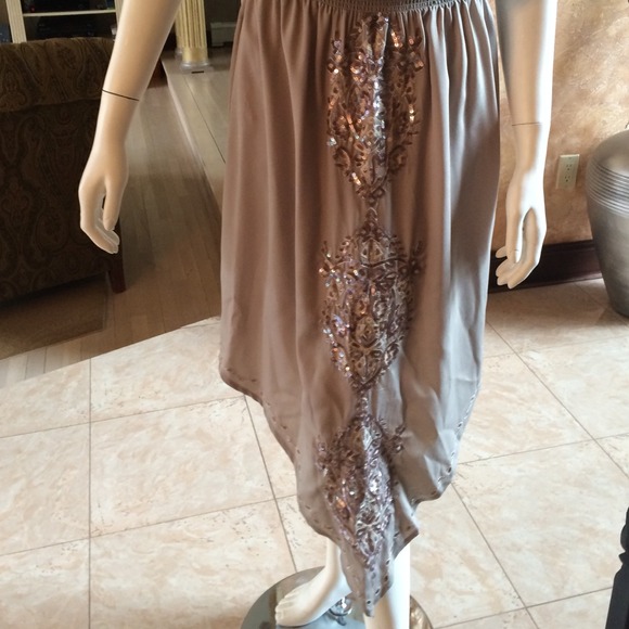 Robbie n Nikki dress nwot🎉host pic - Picture 3 of 3