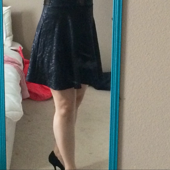 🎉🎊 HOST PICK 8/15🎉🎊ARDEN B skater halter dress - Picture 3 of 4