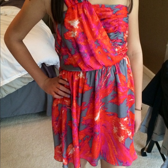 Sassy one shoulder dress - Picture 2 of 4