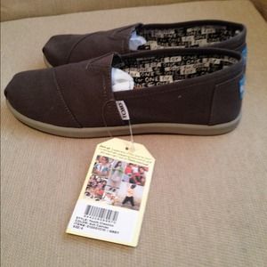 Authentic Ash Toms Youth 6