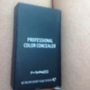 Mac color concealer