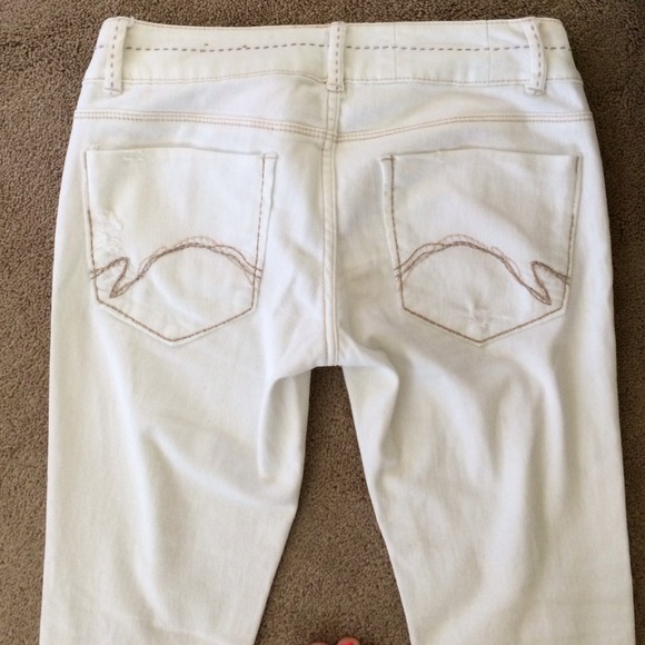 Capris - Picture 2 of 4