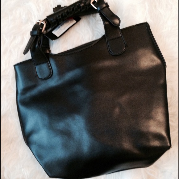 **REDUCED** Structured City Tote - Picture 1 of 4
