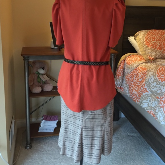 BCBGMaxAzria skirt with fishtail pleats - Picture 2 of 2