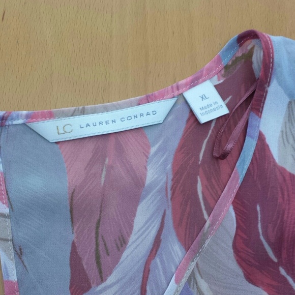 Lauren Conrad - Picture 2 of 2