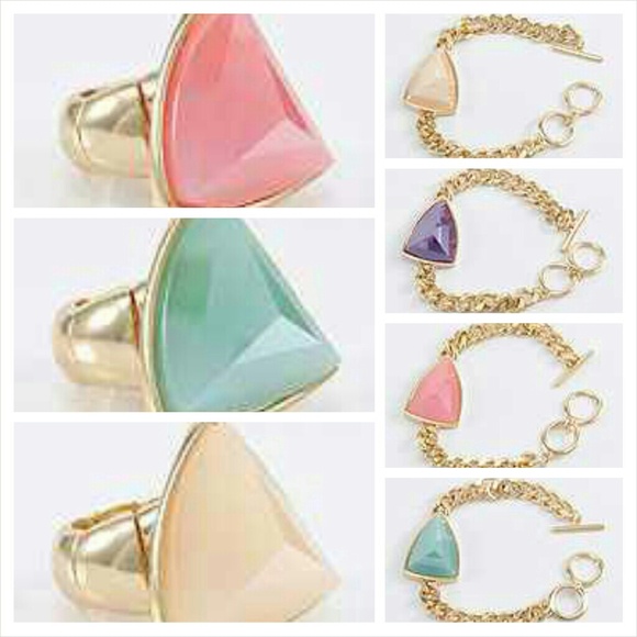 Rings, Earrings, bracelets and necklaces - Picture 1 of 3