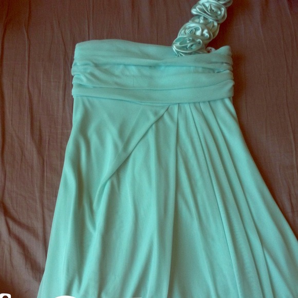 One shoulder dress