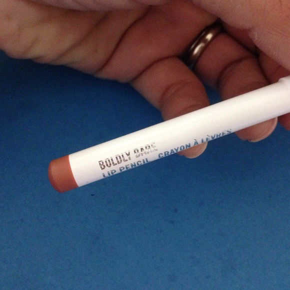 Limited Edition MAC bundle - Picture 3 of 4