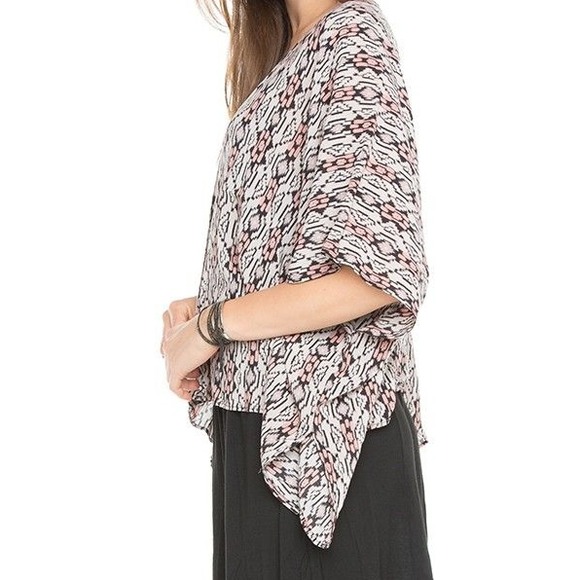 Brandy Melville kimono - Picture 2 of 2