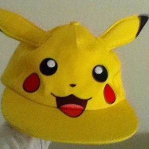 NWOT pikachu SnapBack!