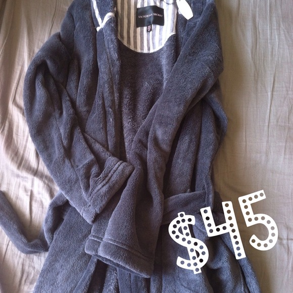 Victorias Secret long fleece robe