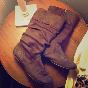 Brown justice boots